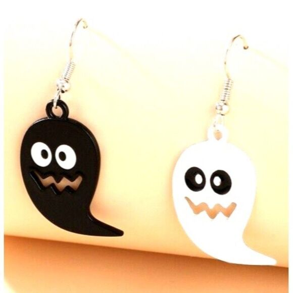 Halloween Mismatched Earrings - Black and White Ghost Dangle Earrings - 1.25" L - Picture 4 of 6